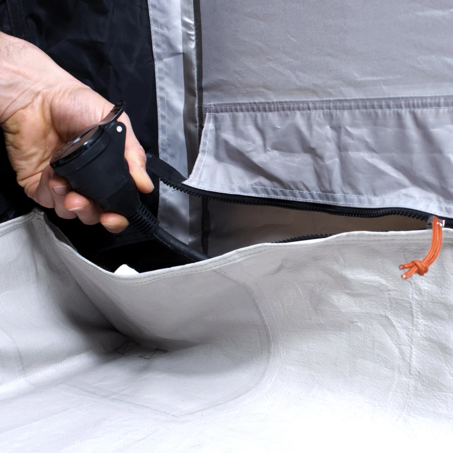 Quechua 4 Man Inflatable Blackout Tent 15 Quechua 4 Man Inflatable Blackout Tent - Image 13