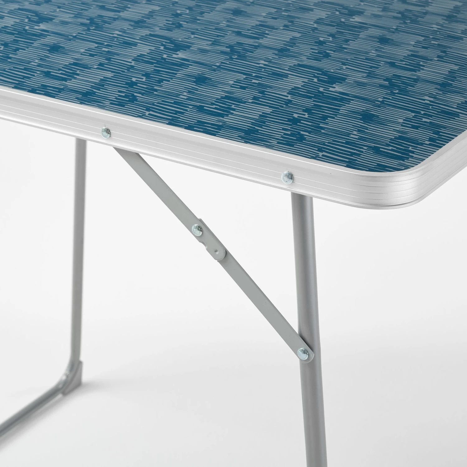 Quechua FOLDING CAMPING TABLE – 2 TO 4 PEOPLE 4 Quechua FOLDING CAMPING TABLE – 2 TO 4 PEOPLE - Image 2